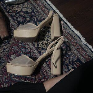 Steve Madden Nude Platform Block Heel Sandals Size 8